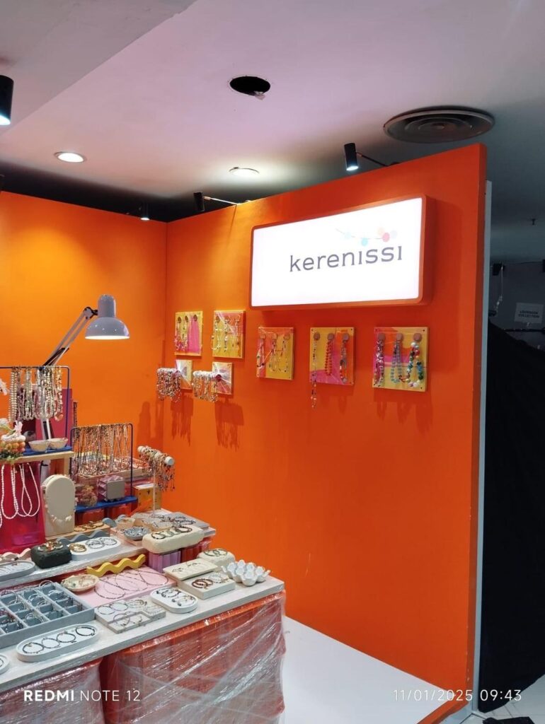 Booth pameran ukuran 3x3 Kerenisssi 2025 – Dua Latar Production