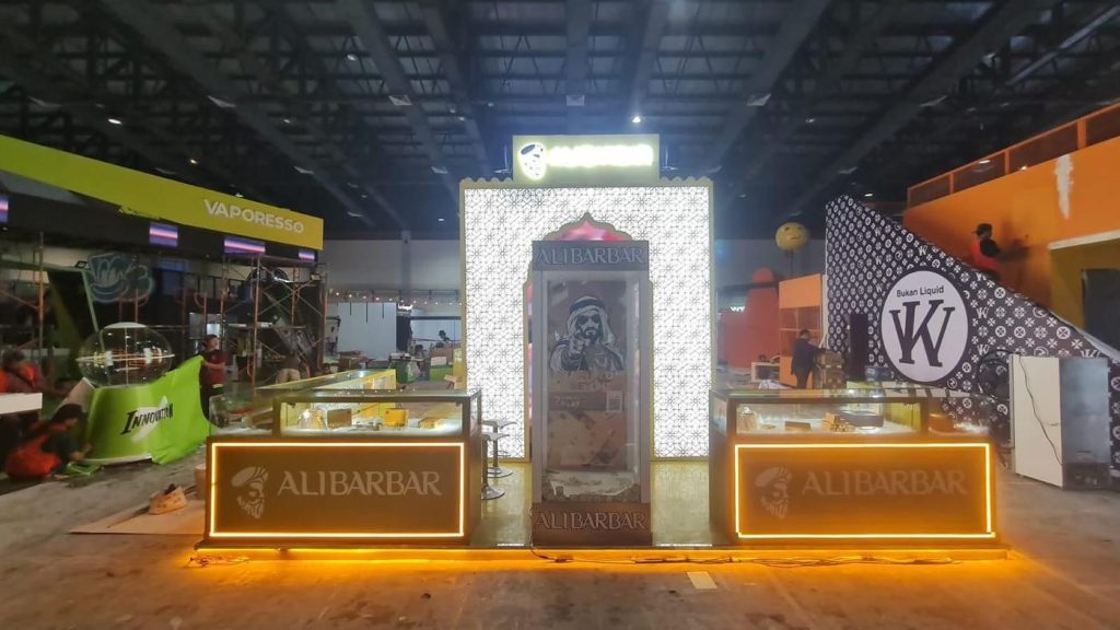 Booth pameran Ali Barbar 2026 – Dua Latar Production