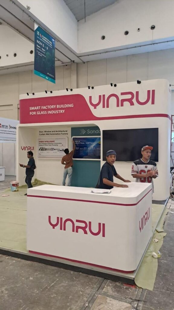 Booth pameran Yinrui 2025 – Dua Latar Production