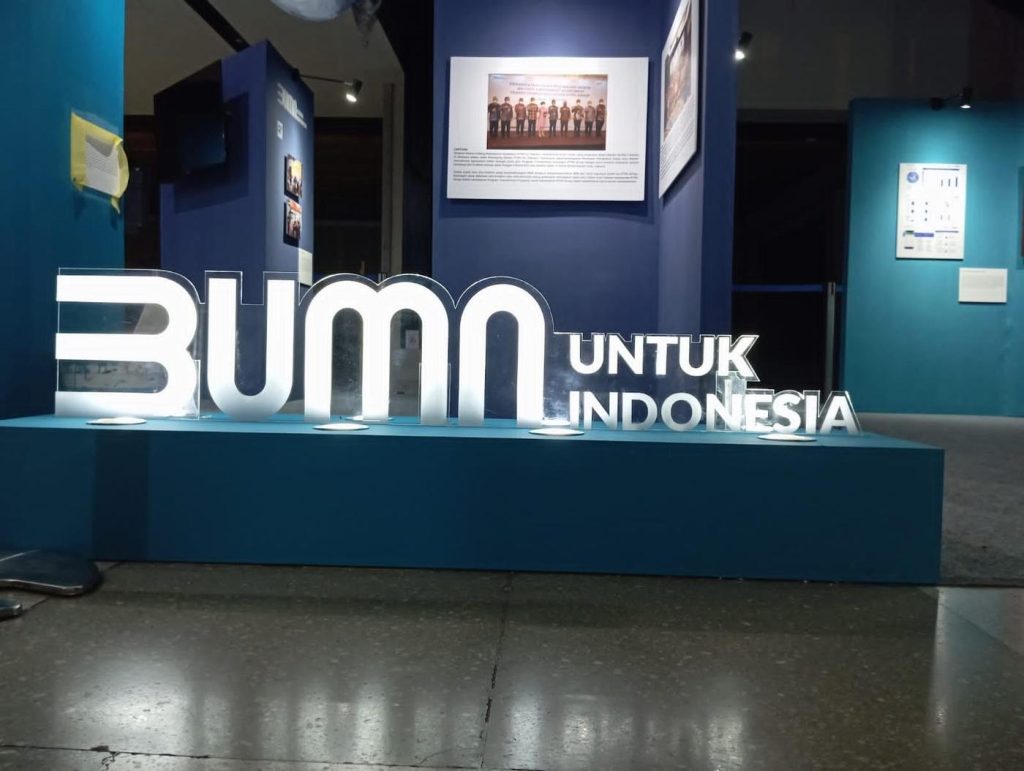 Signage 3D huruf timbul event BUMN – Dua Latar Production